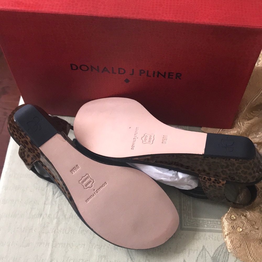 Donald J Pliner, Leopard Wedge Sandal - Picture 2 of 4